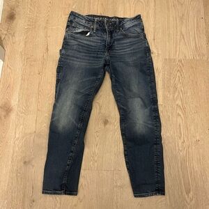 American Eagle dark wash jeans 28x28